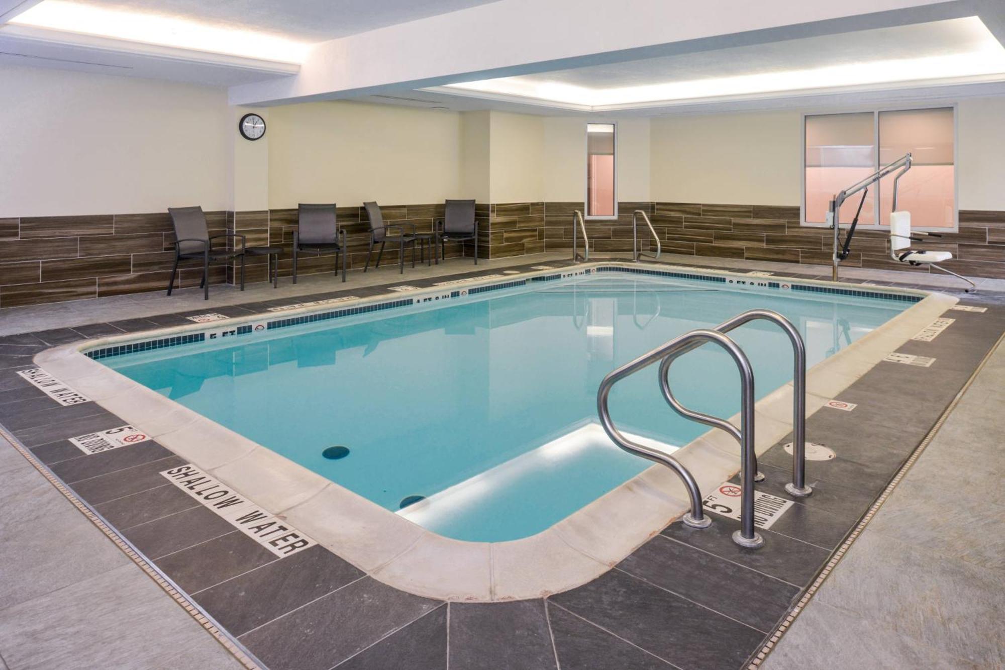 Fairfield Inn & Suites By Marriott Pittsburgh New Stanton Zewnętrze zdjęcie
