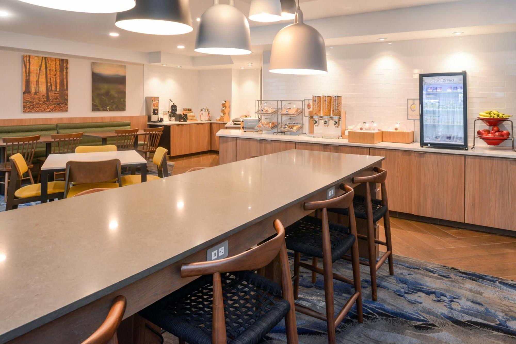 Fairfield Inn & Suites By Marriott Pittsburgh New Stanton Zewnętrze zdjęcie